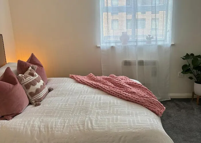 Apartament Modern 2 Bed Flat & Parking - Centre