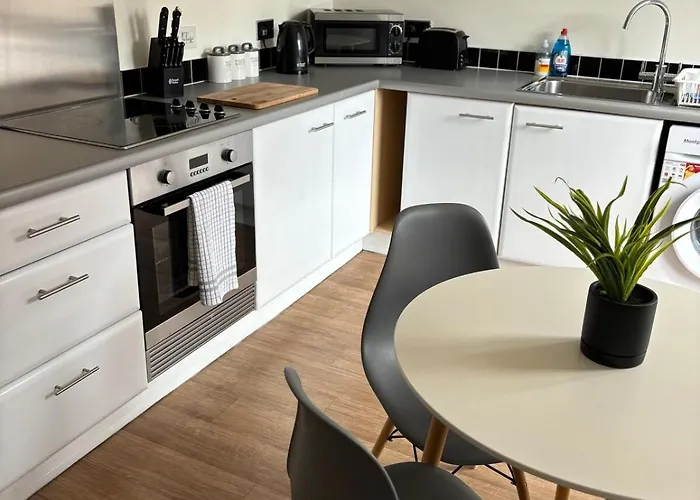 Apartament Modern 2 Bed Flat & Parking - Centre *