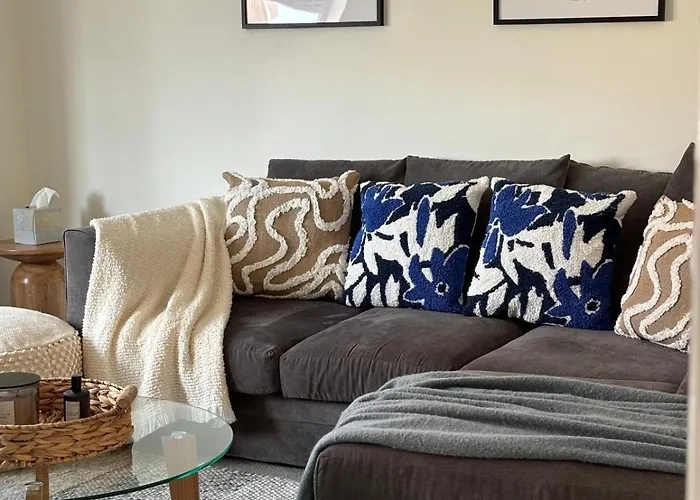 Apartament Modern 2 Bed Flat & Parking - Centre