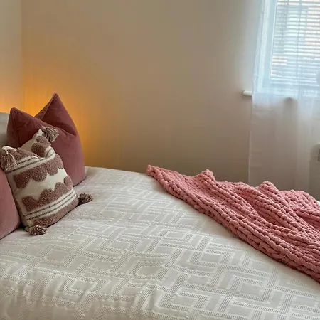 شقة Modern 2 Bed Flat & Parking - Centre يورك