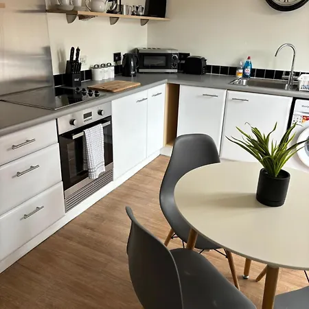 アパート Modern 2 Bed Flat & Parking - Centre *