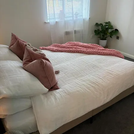 Modern 2 Bed Flat & Parking - Centre アパート ヨーク